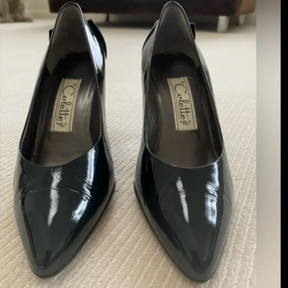 Collette Elegant Black Patent Leather Heel Pump with Contemporary Bow Size 6.5/7